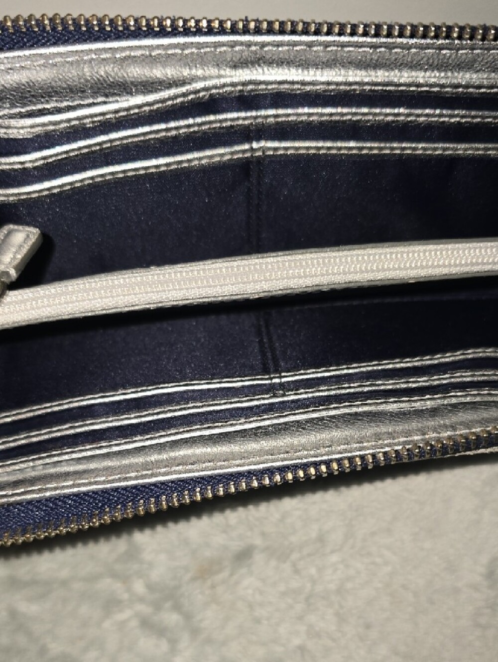 Coach Poppy Patchwork Signature Denim Zip Wallet - Navy and Light Blue - Picture 5 of 10